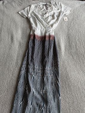 Like Mynded Geometric Print Maxi Wrap Dress in White, Navy & Pink Accent